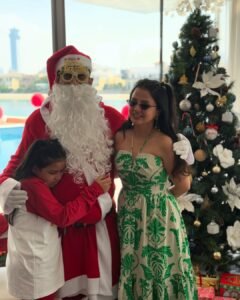 सैंटा के अवतार में दिखे धोनी