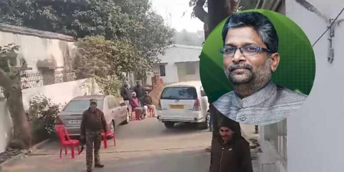 ED raids several locations of Alok Mehta, a close aide of Lalu Yadav ED raids several locations of Alok Mehta, a close aide of Lalu Yadav